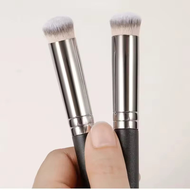 Avelia® Präzisions-Foundation-Pinsel – Für ein makelloses Finish